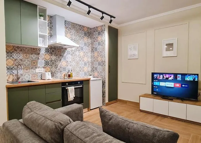 2v1 - Center 4 Lägenhet Tirana